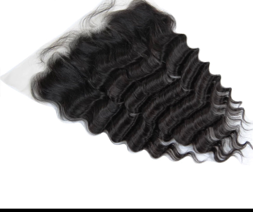 Bonnet de dentelle vierge Sonia Luxe Hair - Ondulation, avec des ondulations délicates et une couleur noire profonde, présenté sur fond blanc. Produit haut de gamme pour un style naturel et élégant.